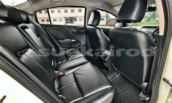 Buy Used Honda City White Car in Chai Nat in Chai Nat Buy Used Honda City White Car in Chai Nat in Chai Nat