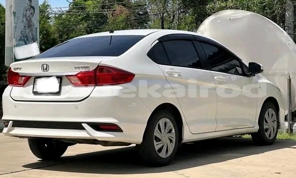Buy Used Honda City White Car in Chachoengsao in Chachoengsao Buy Used Honda City White Car in Chachoengsao in Chachoengsao