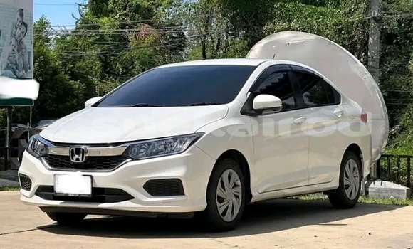 Buy Used Honda City White Car in Chachoengsao in Chachoengsao Buy Used Honda City White Car in Chachoengsao in Chachoengsao