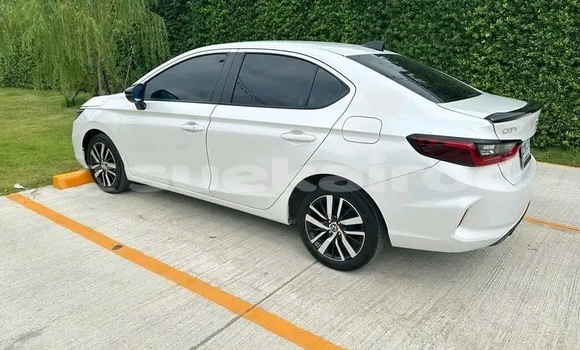 Buy Used Honda City White Car in Chai Nat in Chai Nat Buy Used Honda City White Car in Chai Nat in Chai Nat