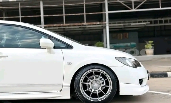 Buy Used Honda Civic White Car in Chachoengsao in Chachoengsao Buy Used Honda Civic White Car in Chachoengsao in Chachoengsao