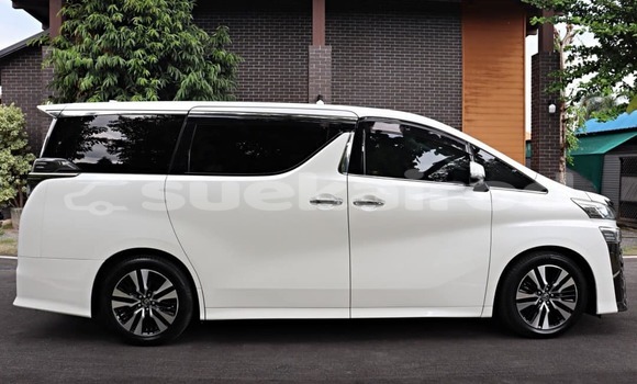 ซื้อ รถมือสอง Toyota Vellfire ขาว รถยนต์ ใน %{เมือง} ใน กรุงเทพมหานคร