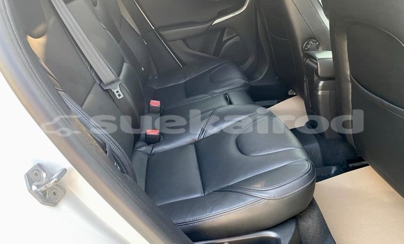 ซื้อ รถมือสอง Volvo V40 ขาว รถยนต์ ใน %{เมือง} ใน กรุงเทพมหานคร ซื้อ รถมือสอง Volvo V40 ขาว รถยนต์ ใน %{เมือง} ใน กรุงเทพมหานคร