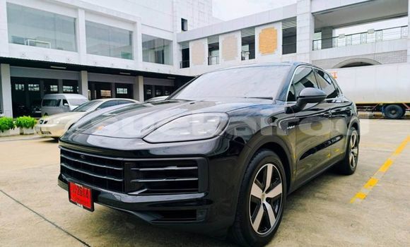 Buy Used Porsche Cayenne Black Car in Bangkok in Bangkok