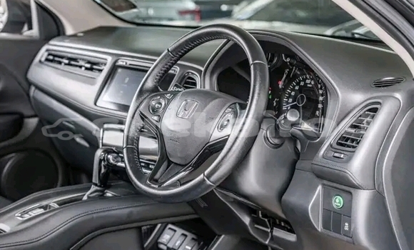 ซื้อ รถมือสอง Honda HR–V สีดำ รถยนต์ ใน %{เมือง} ใน ชุมพร