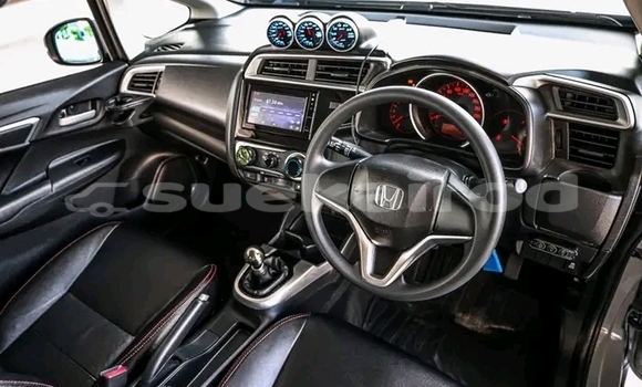ซื้อ รถมือสอง Honda Jazz อื่น ๆ รถยนต์ ใน %{เมือง} ใน ชุมพร