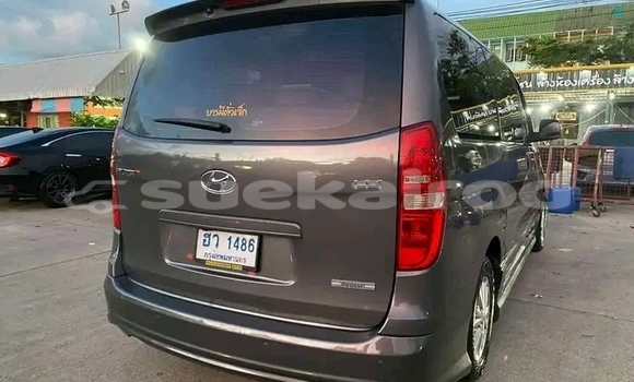 ซื้อ รถมือสอง Hyundai H1 สีดำ รถยนต์ ใน %{เมือง} ใน เชียงราย ซื้อ รถมือสอง Hyundai H1 สีดำ รถยนต์ ใน %{เมือง} ใน เชียงราย