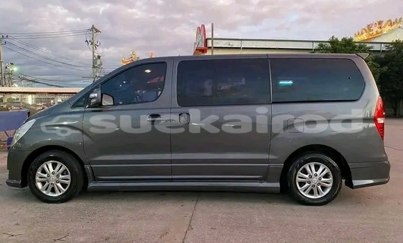 ซื้อ รถมือสอง Hyundai H1 สีดำ รถยนต์ ใน %{เมือง} ใน เชียงราย ซื้อ รถมือสอง Hyundai H1 สีดำ รถยนต์ ใน %{เมือง} ใน เชียงราย