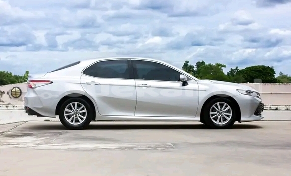 ซื้อ รถมือสอง Toyota Camry อื่น ๆ รถยนต์ ใน %{เมือง} ใน ชัยนาท