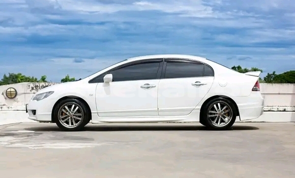 Buy Used Honda Civic White Car in Buri Ram in Buri Ram Buy Used Honda Civic White Car in Buri Ram in Buri Ram