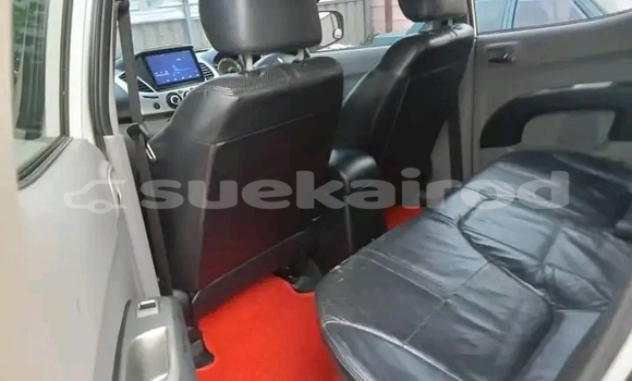 Buy Used Mitsubishi Frontera White Car in Buogkan in Buogkan