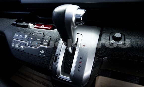 Buy Used Honda Stepwgn White Car in Bangkok in Bangkok Buy Used Honda Stepwgn White Car in Bangkok in Bangkok