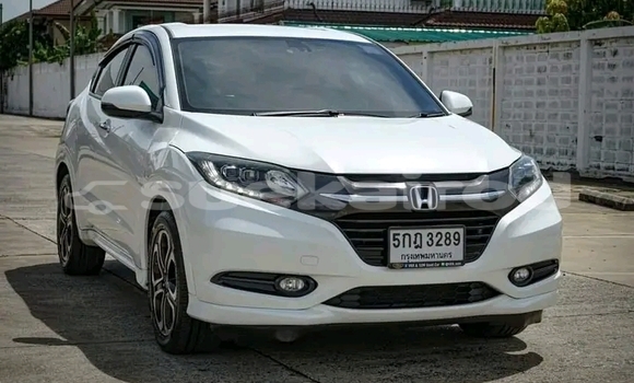 ซื้อ รถมือสอง Honda HR-V ขาว รถยนต์ ใน %{เมือง} ใน กำแพงเพชร ซื้อ รถมือสอง Honda HR-V ขาว รถยนต์ ใน %{เมือง} ใน กำแพงเพชร