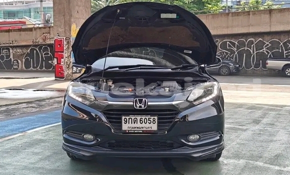 ซื้อ รถมือสอง Honda HR–V สีดำ รถยนต์ ใน %{เมือง} ใน กาญจนบุรี ซื้อ รถมือสอง Honda HR–V สีดำ รถยนต์ ใน %{เมือง} ใน กาญจนบุรี