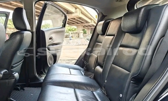 ซื้อ รถมือสอง Honda HR–V สีดำ รถยนต์ ใน %{เมือง} ใน กาญจนบุรี ซื้อ รถมือสอง Honda HR–V สีดำ รถยนต์ ใน %{เมือง} ใน กาญจนบุรี