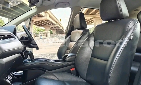 ซื้อ รถมือสอง Honda HR–V สีดำ รถยนต์ ใน %{เมือง} ใน กาญจนบุรี ซื้อ รถมือสอง Honda HR–V สีดำ รถยนต์ ใน %{เมือง} ใน กาญจนบุรี