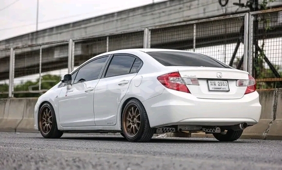 Buy Used Honda Civic White Car in Chai Nat in Chai Nat