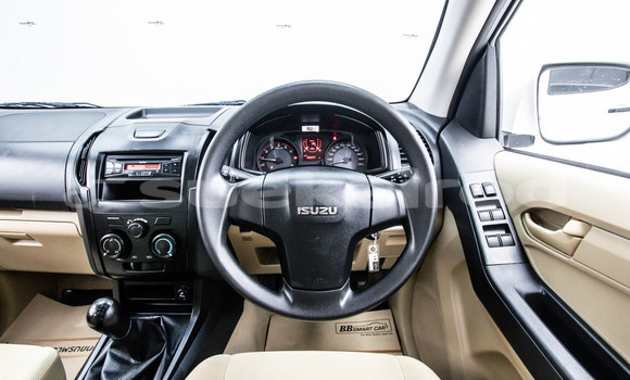 ซื้อ รถมือสอง Isuzu D-Max ขาว รถยนต์ ใน %{เมือง} ใน กรุงเทพมหานคร ซื้อ รถมือสอง Isuzu D-Max ขาว รถยนต์ ใน %{เมือง} ใน กรุงเทพมหานคร