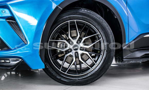 Buy Used Toyota C-HR Blue Car in Bangkok in Bangkok Buy Used Toyota C-HR Blue Car in Bangkok in Bangkok