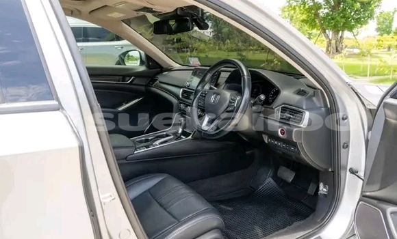 ซื้อ รถมือสอง Honda Accord อื่น ๆ รถยนต์ ใน %{เมือง} ใน อ่างทอง