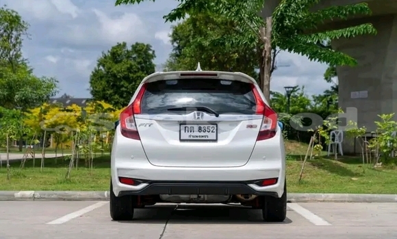 ซื้อ รถมือสอง Honda Jazz ขาว รถยนต์ ใน %{เมือง} ใน อ่างทอง ซื้อ รถมือสอง Honda Jazz ขาว รถยนต์ ใน %{เมือง} ใน อ่างทอง