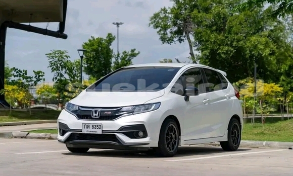 ซื้อ รถมือสอง Honda Jazz ขาว รถยนต์ ใน %{เมือง} ใน อ่างทอง ซื้อ รถมือสอง Honda Jazz ขาว รถยนต์ ใน %{เมือง} ใน อ่างทอง