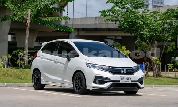 ซื้อ รถมือสอง Honda Jazz ขาว รถยนต์ ใน %{เมือง} ใน อ่างทอง ซื้อ รถมือสอง Honda Jazz ขาว รถยนต์ ใน %{เมือง} ใน อ่างทอง