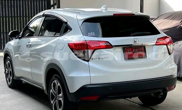 ซื้อ รถมือสอง Honda HR-V ขาว รถยนต์ ใน %{เมือง} ใน อ่างทอง ซื้อ รถมือสอง Honda HR-V ขาว รถยนต์ ใน %{เมือง} ใน อ่างทอง