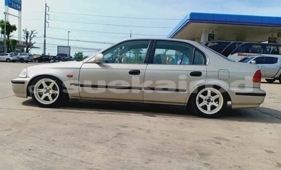 ซื้อ รถมือสอง Honda Civic อื่น ๆ รถยนต์ ใน %{เมือง} ใน เลย