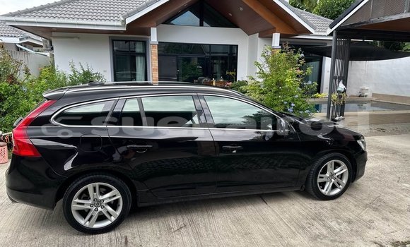 ซื้อ รถมือสอง Volvo V60 สีดำ รถยนต์ ใน %{เมือง} ใน กรุงเทพมหานคร ซื้อ รถมือสอง Volvo V60 สีดำ รถยนต์ ใน %{เมือง} ใน กรุงเทพมหานคร