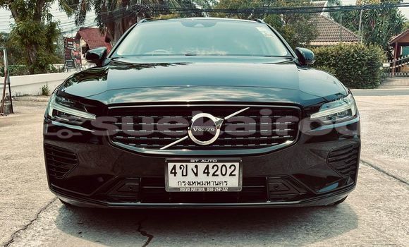 ซื้อ รถมือสอง Volvo V60 สีดำ รถยนต์ ใน %{เมือง} ใน กรุงเทพมหานคร