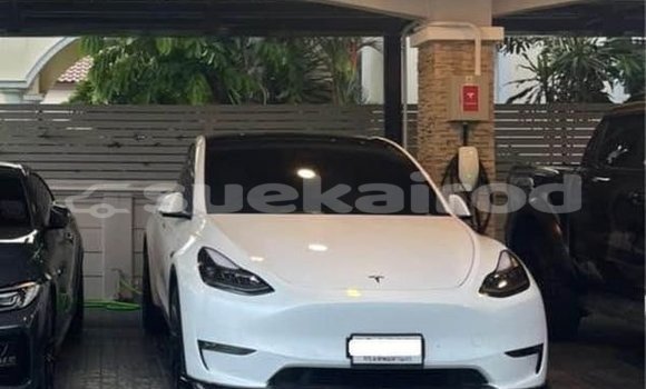 ซื้อ รถมือสอง Tesla Model X ขาว รถยนต์ ใน %{เมือง} ใน กรุงเทพมหานคร