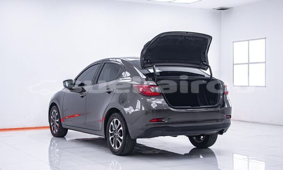 ซื้อ รถมือสอง Mazda 2 สีน้ำตาล รถยนต์ ใน %{เมือง} ใน กรุงเทพมหานคร ซื้อ รถมือสอง Mazda 2 สีน้ำตาล รถยนต์ ใน %{เมือง} ใน กรุงเทพมหานคร