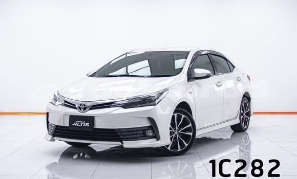 ซื้อ รถมือสอง Toyota Altis ขาว รถยนต์ ใน %{เมือง} ใน กรุงเทพมหานคร