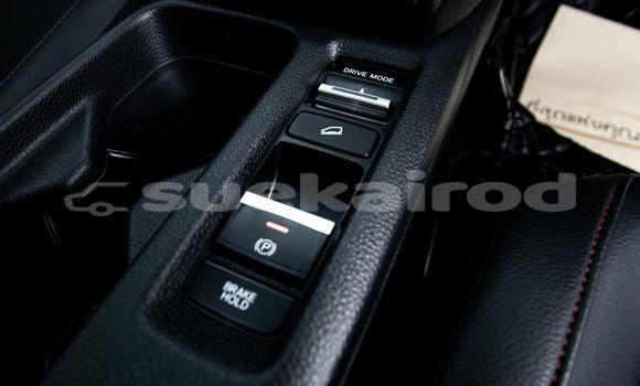 ซื้อ รถมือสอง Honda HR-V สีดำ รถยนต์ ใน %{เมือง} ใน กรุงเทพมหานคร ซื้อ รถมือสอง Honda HR-V สีดำ รถยนต์ ใน %{เมือง} ใน กรุงเทพมหานคร