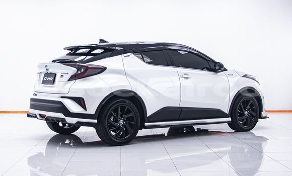 Buy Used Toyota C-HR White Car in Bangkok in Bangkok Buy Used Toyota C-HR White Car in Bangkok in Bangkok
