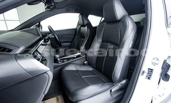 Buy Used Toyota C-HR White Car in Bangkok in Bangkok Buy Used Toyota C-HR White Car in Bangkok in Bangkok