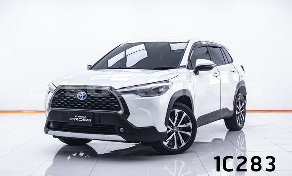 Buy Used Toyota Corolla Cross White Car in Bangkok in Bangkok