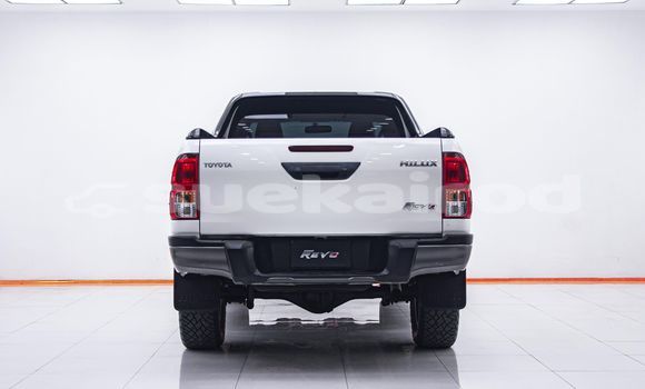 Buy Used Toyota Hiluxe Revo White Car in Bangkok in Bangkok Buy Used Toyota Hiluxe Revo White Car in Bangkok in Bangkok