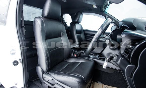 Buy Used Toyota Hiluxe Revo White Car in Bangkok in Bangkok Buy Used Toyota Hiluxe Revo White Car in Bangkok in Bangkok