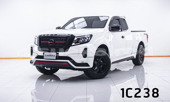 Buy Used Nissan Navara White Car in Bangkok in Bangkok
