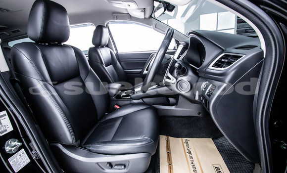 ซื้อ รถมือสอง Mitsubishi Pajero Sport สีดำ รถยนต์ ใน %{เมือง} ใน กรุงเทพมหานคร ซื้อ รถมือสอง Mitsubishi Pajero Sport สีดำ รถยนต์ ใน %{เมือง} ใน กรุงเทพมหานคร