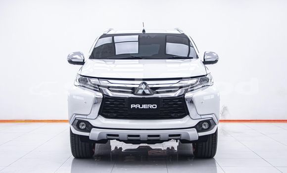 Buy Used Mitsubishi Pajero White Car in Bangkok in Bangkok Buy Used Mitsubishi Pajero White Car in Bangkok in Bangkok