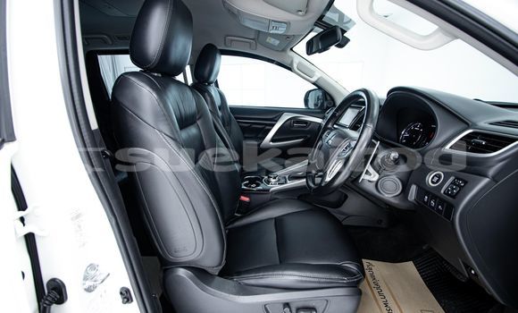 Buy Used Mitsubishi Pajero White Car in Bangkok in Bangkok Buy Used Mitsubishi Pajero White Car in Bangkok in Bangkok