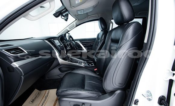 Buy Used Mitsubishi Pajero White Car in Bangkok in Bangkok Buy Used Mitsubishi Pajero White Car in Bangkok in Bangkok