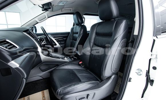 Buy Used Mitsubishi Pajero White Car in Bangkok in Bangkok Buy Used Mitsubishi Pajero White Car in Bangkok in Bangkok