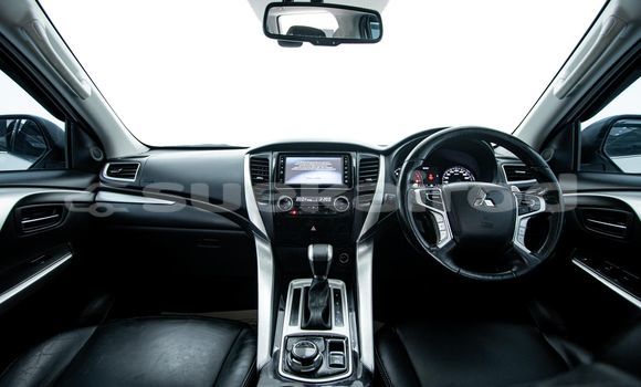 Buy Used Mitsubishi Pajero White Car in Bangkok in Bangkok Buy Used Mitsubishi Pajero White Car in Bangkok in Bangkok