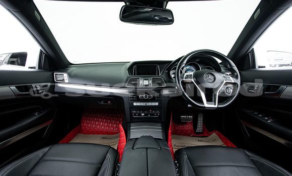 ซื้อ รถมือสอง Mercedes-Benz E200 ขาว รถยนต์ ใน %{เมือง} ใน กรุงเทพมหานคร ซื้อ รถมือสอง Mercedes-Benz E200 ขาว รถยนต์ ใน %{เมือง} ใน กรุงเทพมหานคร