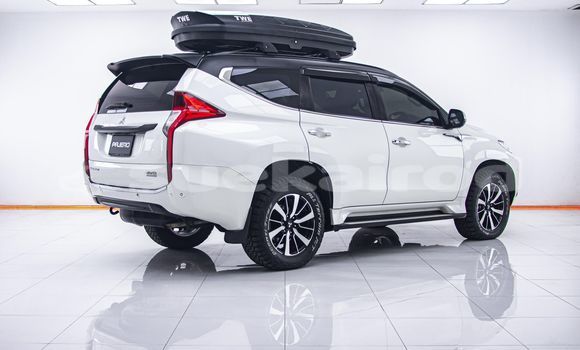 Buy Used Mitsubishi Pajero White Car in Bangkok in Bangkok Buy Used Mitsubishi Pajero White Car in Bangkok in Bangkok