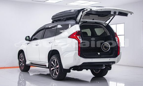 Buy Used Mitsubishi Pajero White Car in Bangkok in Bangkok Buy Used Mitsubishi Pajero White Car in Bangkok in Bangkok